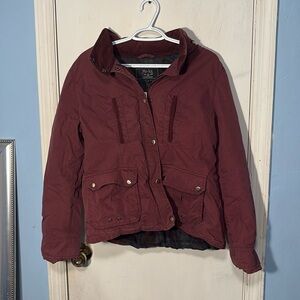 Mo-ja jacket with adjustable hood